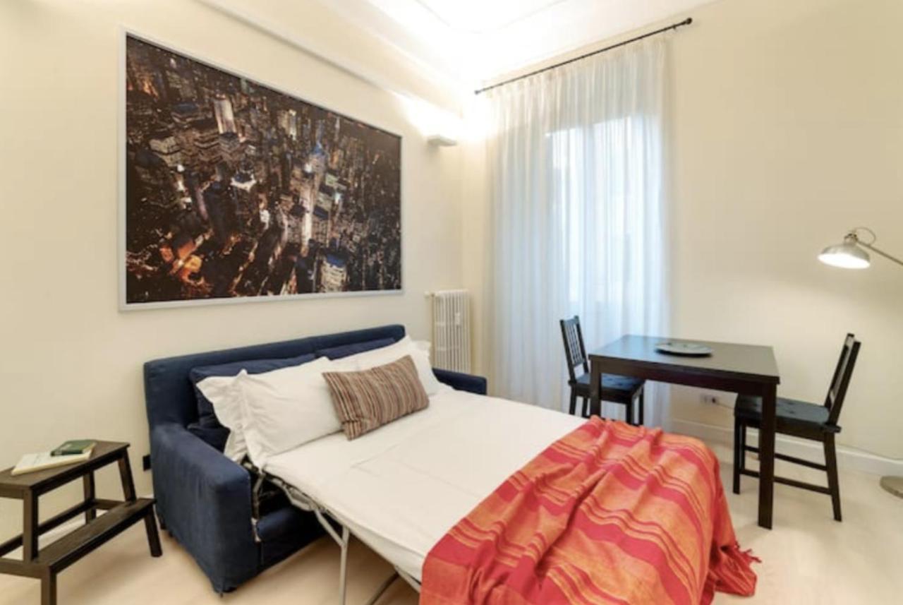 Sunny Flat In Elegant Building Close To Colosseum Rome Exterior photo